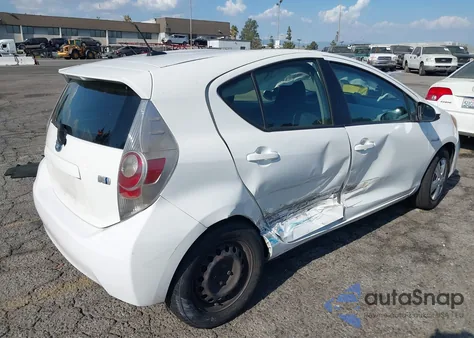 2012 Toyota Prius C Three from USA, damaged, VIN JTDKDTB32C1001543